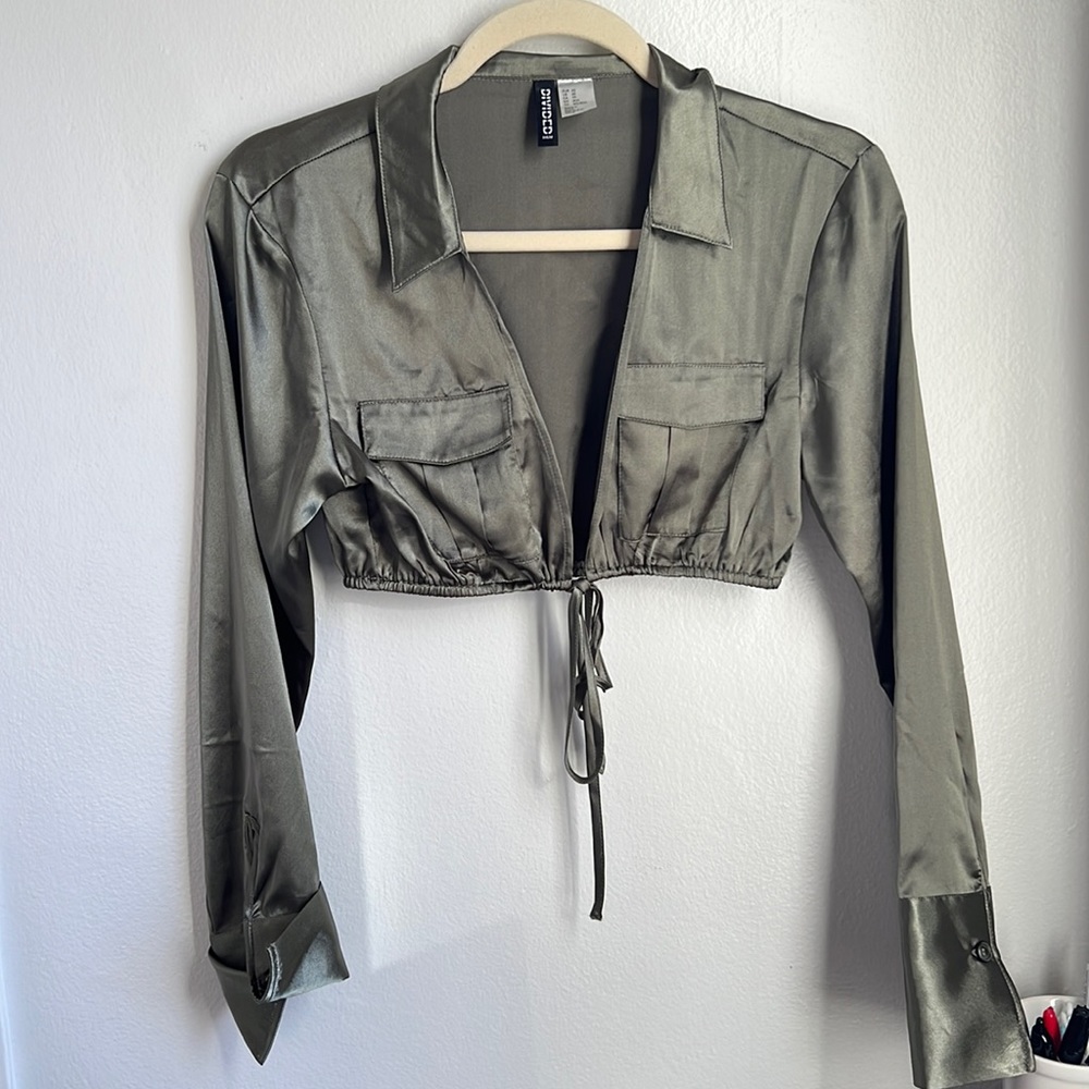 Sage green cropped collared shirt / top